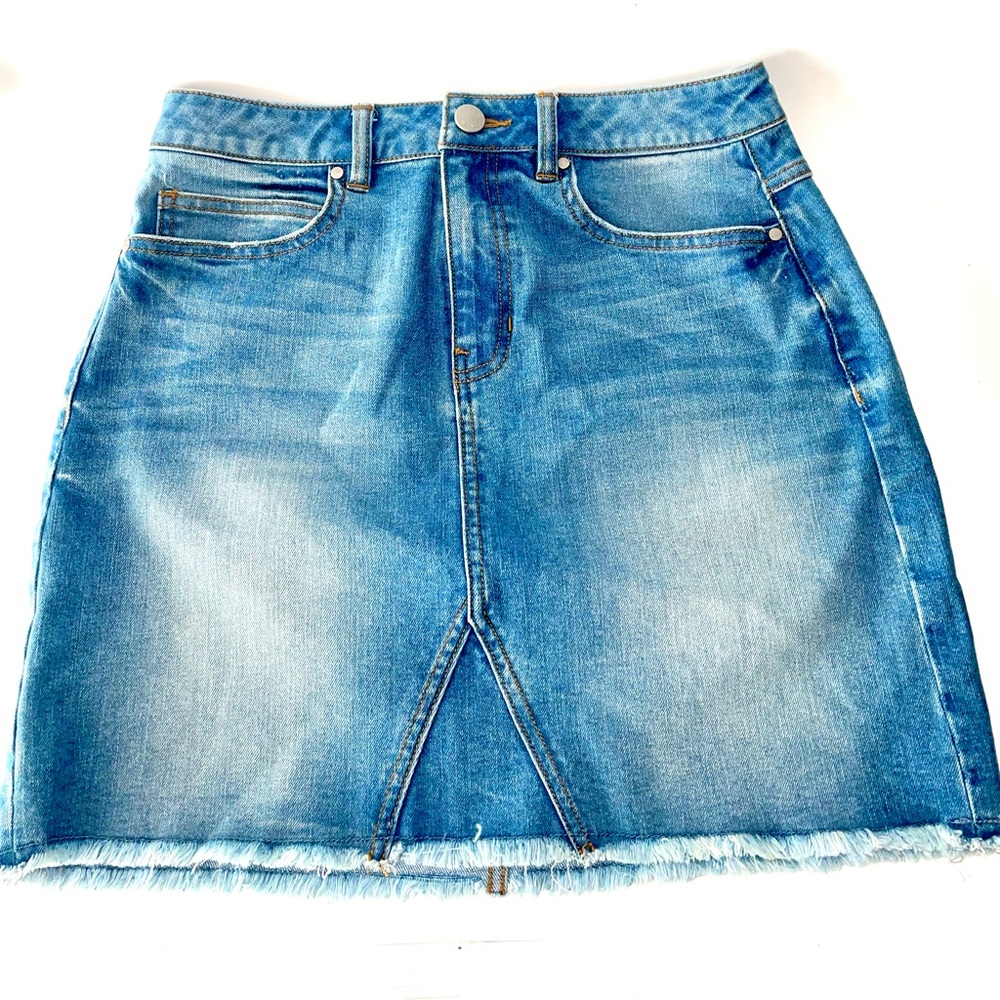 NWOT Women's Denim SKIRT Medium A2